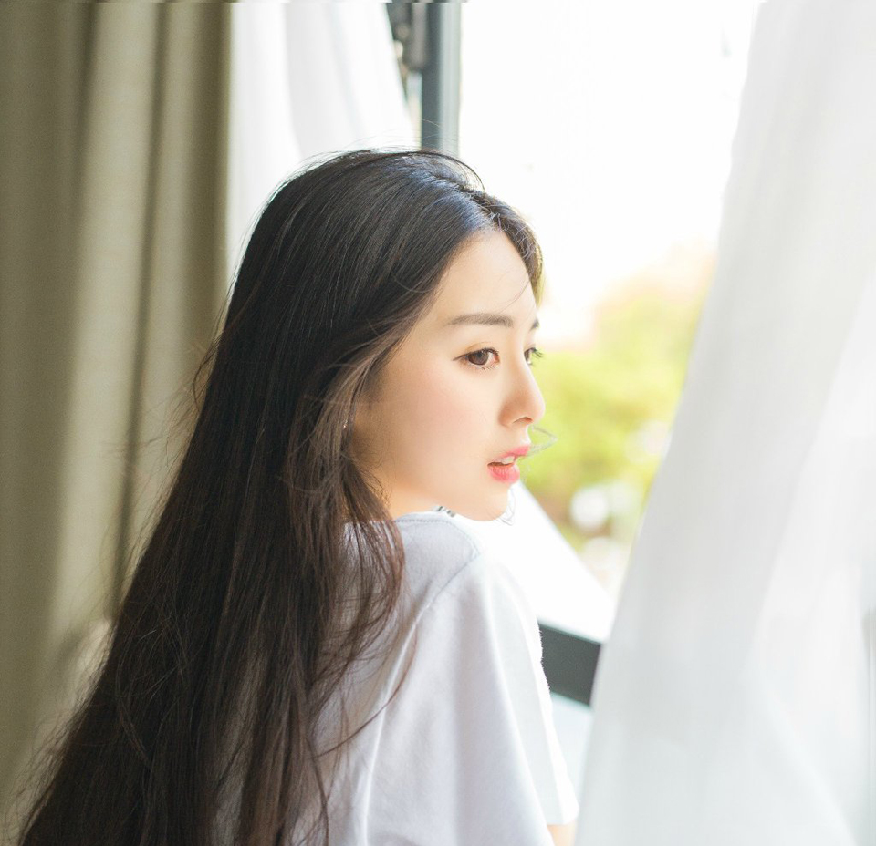 “其实本可以用船只运粮的，若以船队运粮，逆江而上，我军的后勤供应至少在打到江州之前，可保无忧。”马良叹了口气，苦笑道。